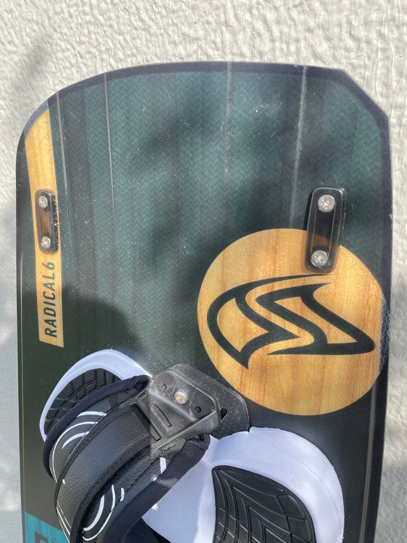 美品 希少カラーFLYSURFER RADICAL6 133x40cm