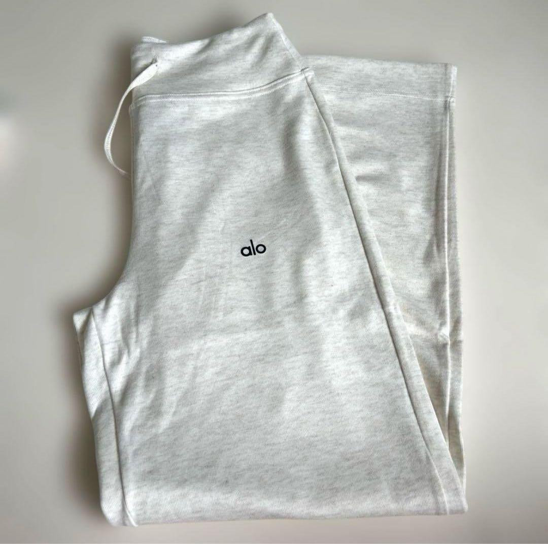 新品!Alo Yoga パンツ アイボリー　S