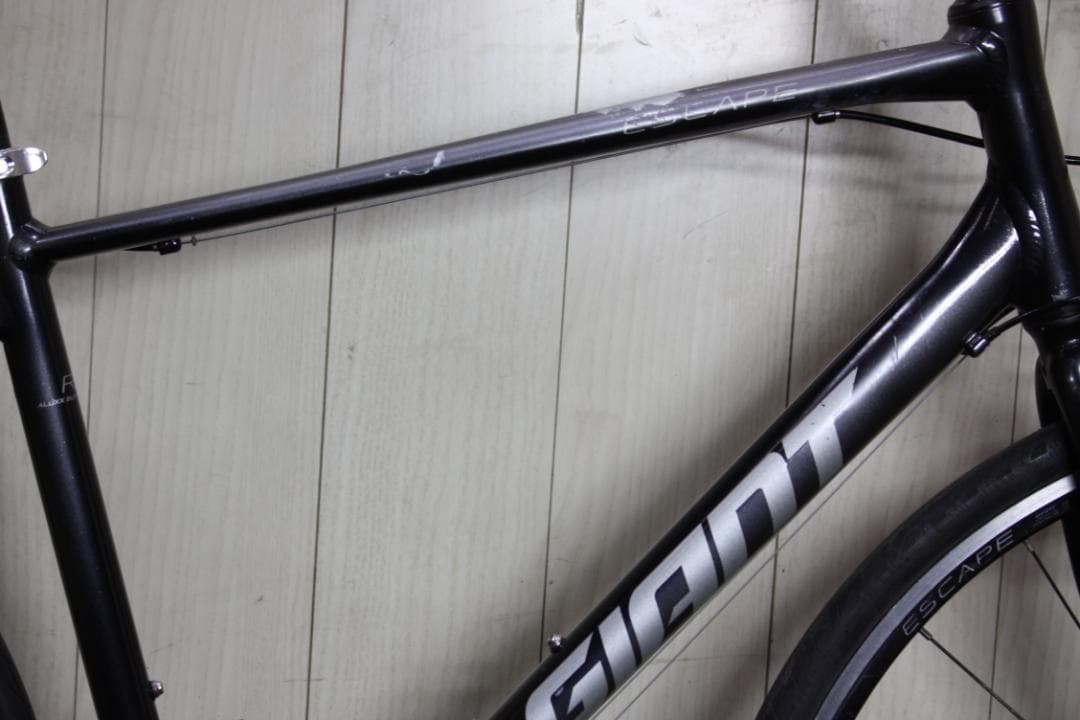 GIANT ESCAPE R3 700C 24速 500mm GREY クロス