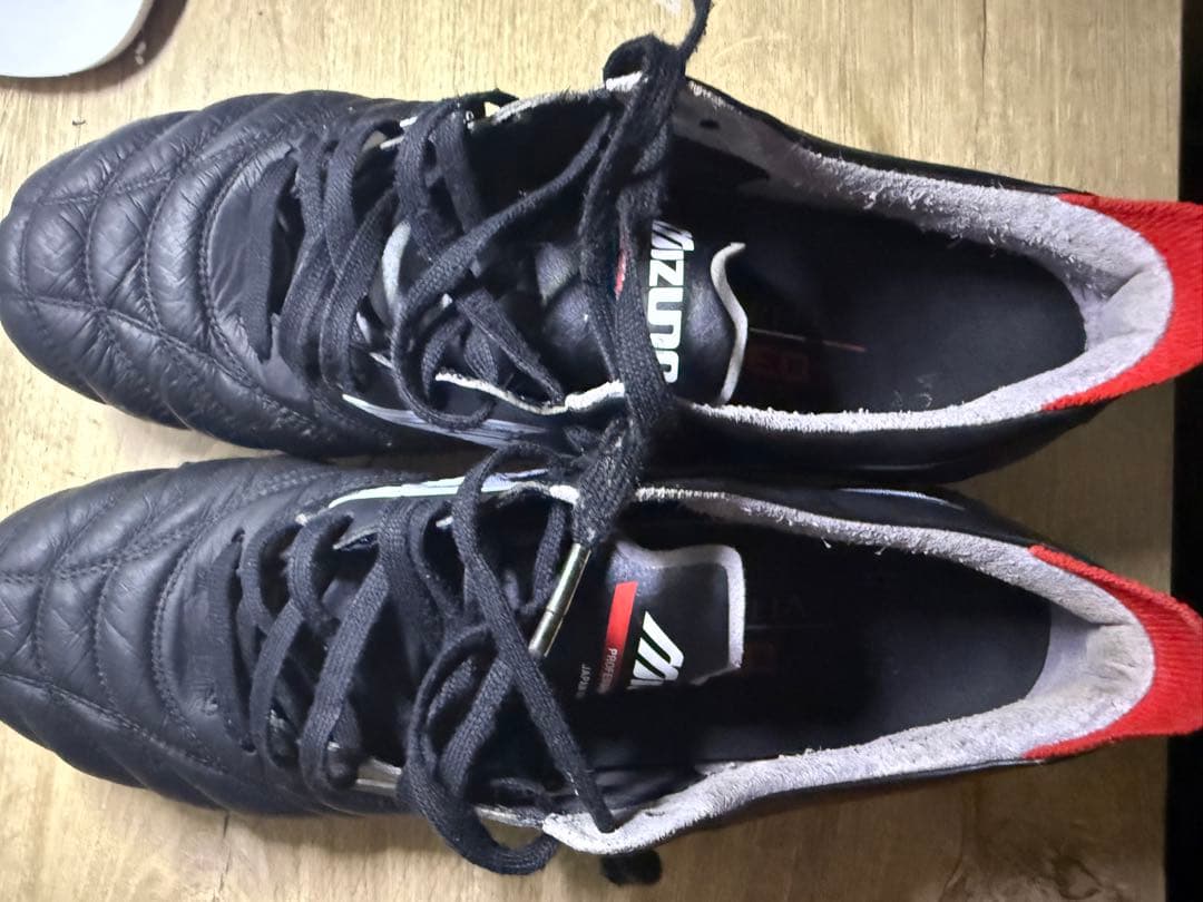 Mizuno サッカーシューズ ブラック/レッド