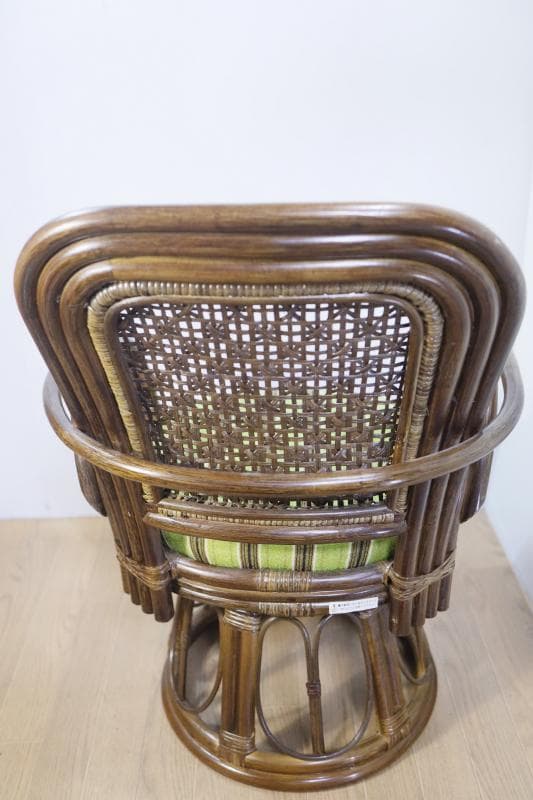 ほぼ未使用に近く極美品◆天然籐 座椅子/回転チェア 【ハイタイプ】 肘付き