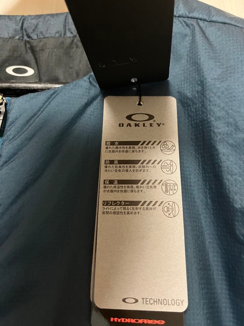新品　オークリー　OAKLEY ゴルフ　中綿　ダウン　ベスト