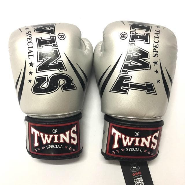 新品 正規 TWINS 本格ボクシンググローブ PU銀 /ムエタイ/ツインズ