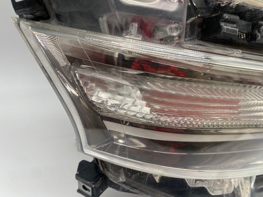 トヨタ ヴェルファイア 20系 前期 右ヘッドライト HID 純正