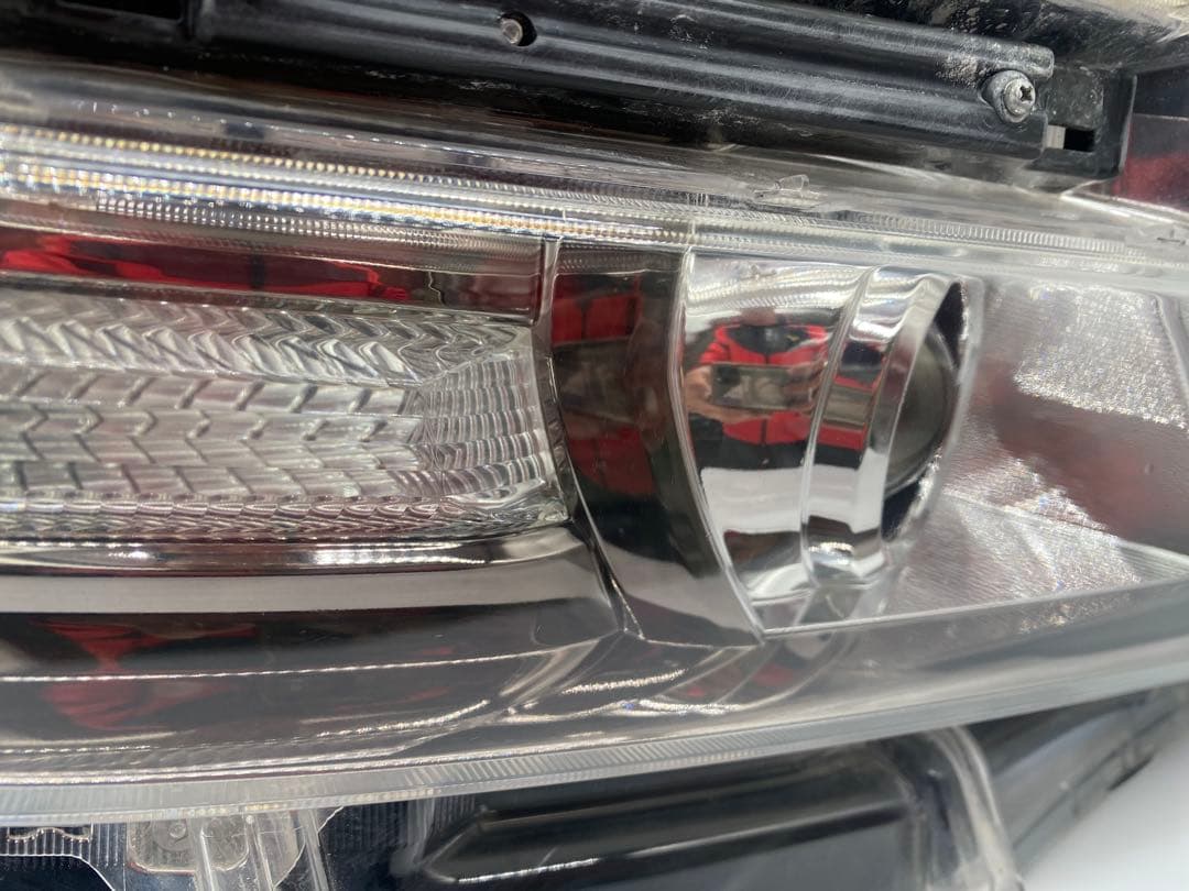 トヨタ ヴェルファイア 20系 前期 右ヘッドライト HID 純正
