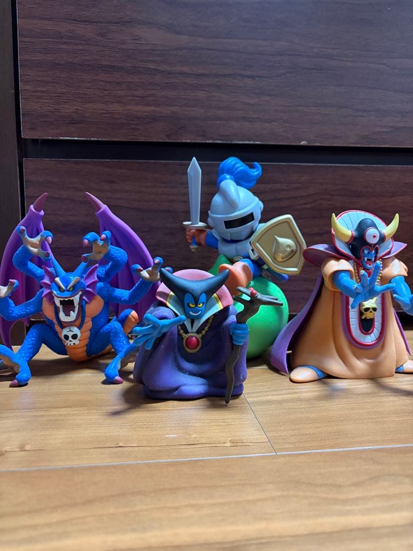ドラゴンクエスト　フィギュア　4体セット　りゅうおう、シドー、ゾーマ