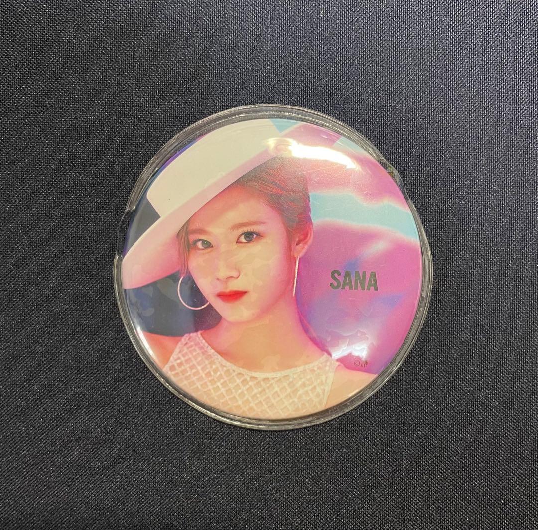 twice サナ 缶バッチ
