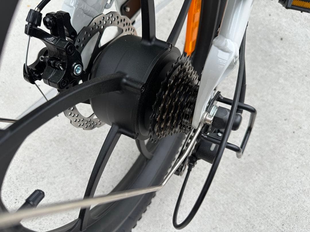 SUNPIE 折りたたみ電動アシスト自転車 ホワイト