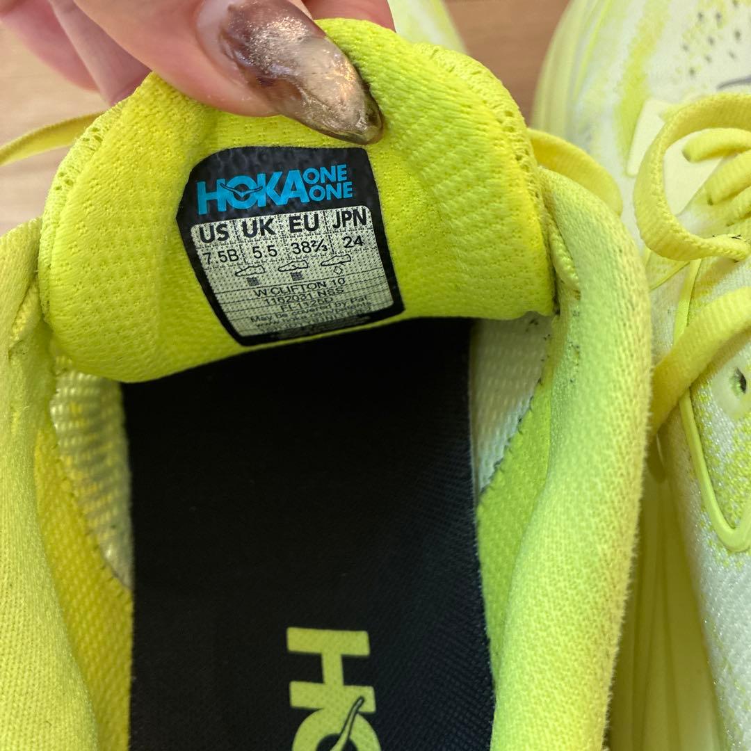 HOKA ホカ　ランニングシューズ　24 7.5B イエロー