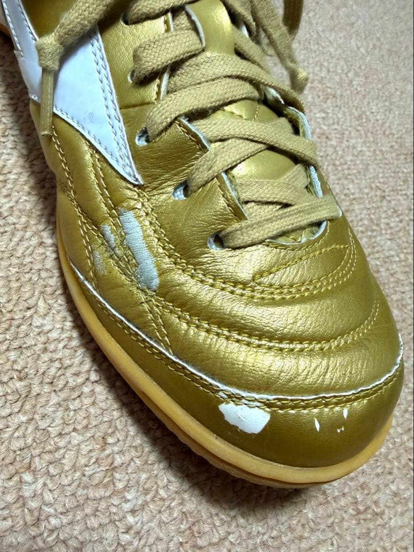 【限定品】フットサル￼シューズミズノMoreliaUL Japan inゴールド
