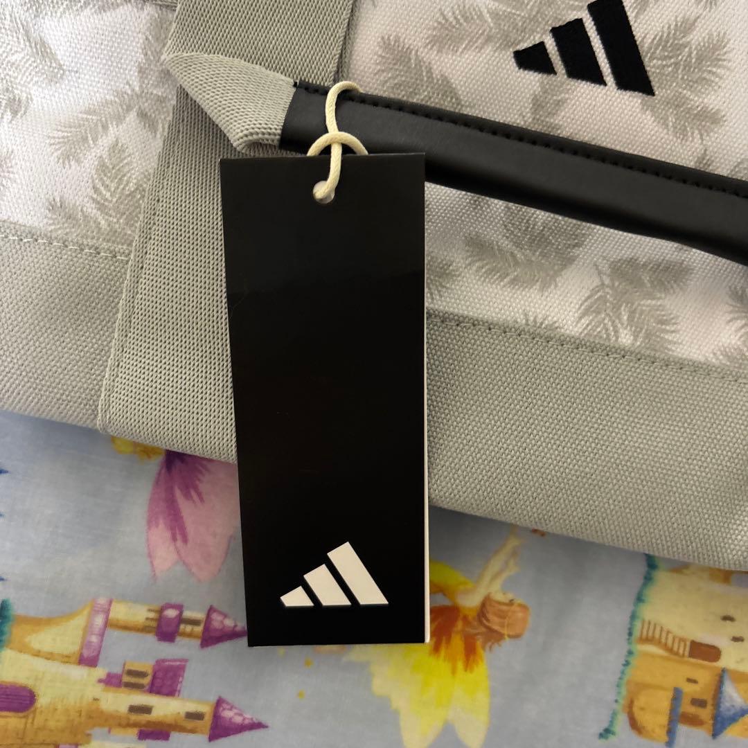 新品　adidas ハンドバッグ　ホワイト×グレー トートバッグ　ゴルフ