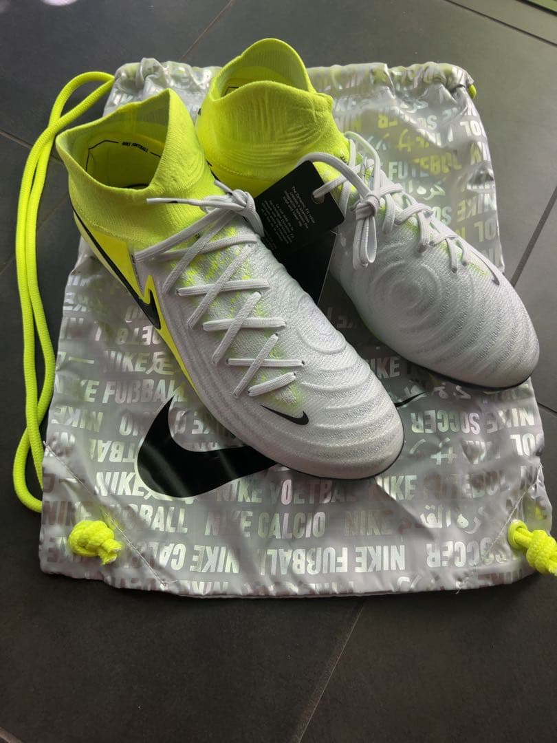 Nike Phantom Luna エリートFGサッカーシューズ 新品　27㎝
