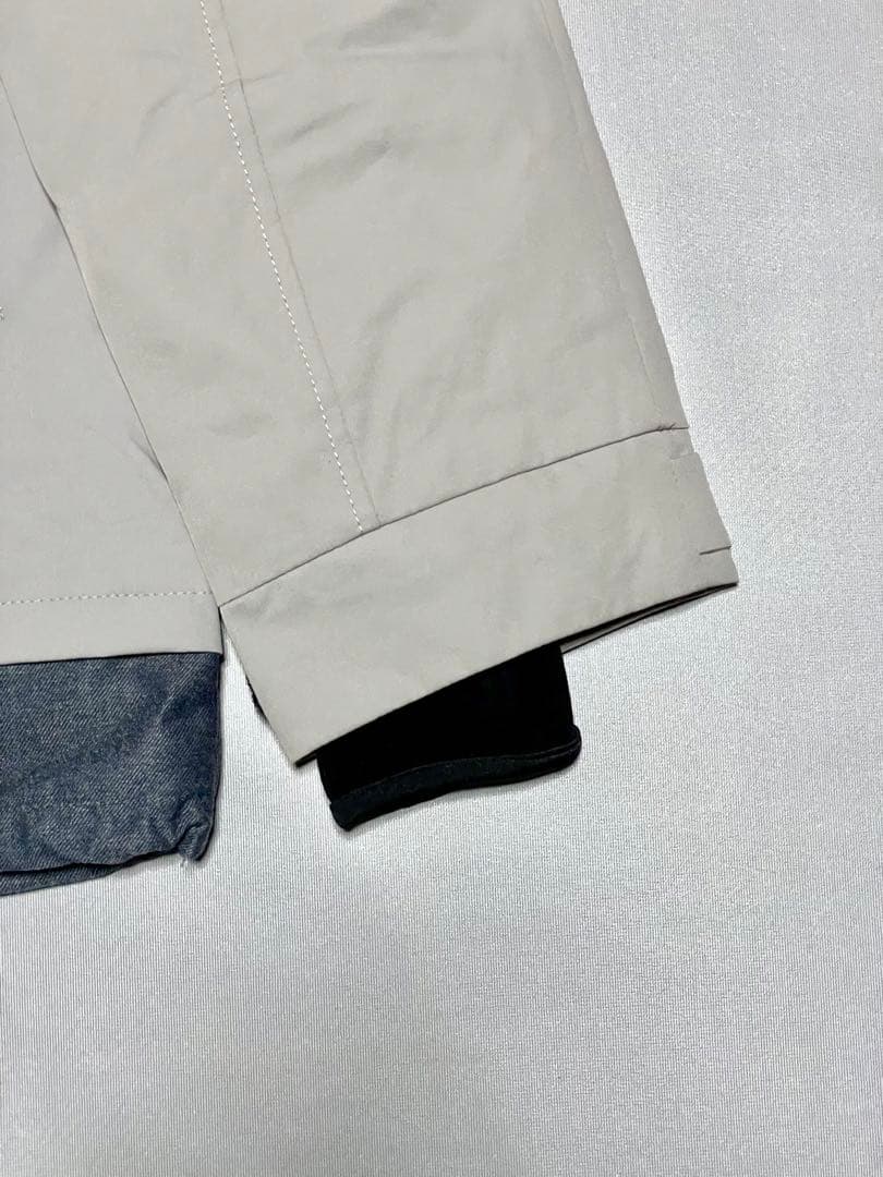 未使用ユニセックス　スノボージャケット　Mサイズ