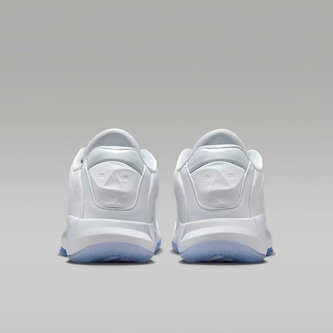 新品 NIKE ルカ 4 PF バスケットボールシューズ 27.0cm