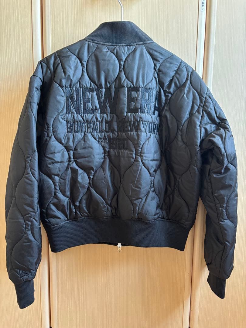 ニューエラ　ゴルフ　ジャケットINSULATED QUILT JACKET