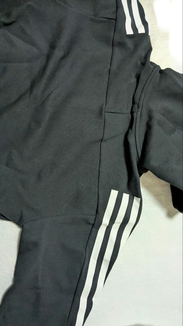 【新品未使用】adidas フルジップフーディ ブラック HK4568