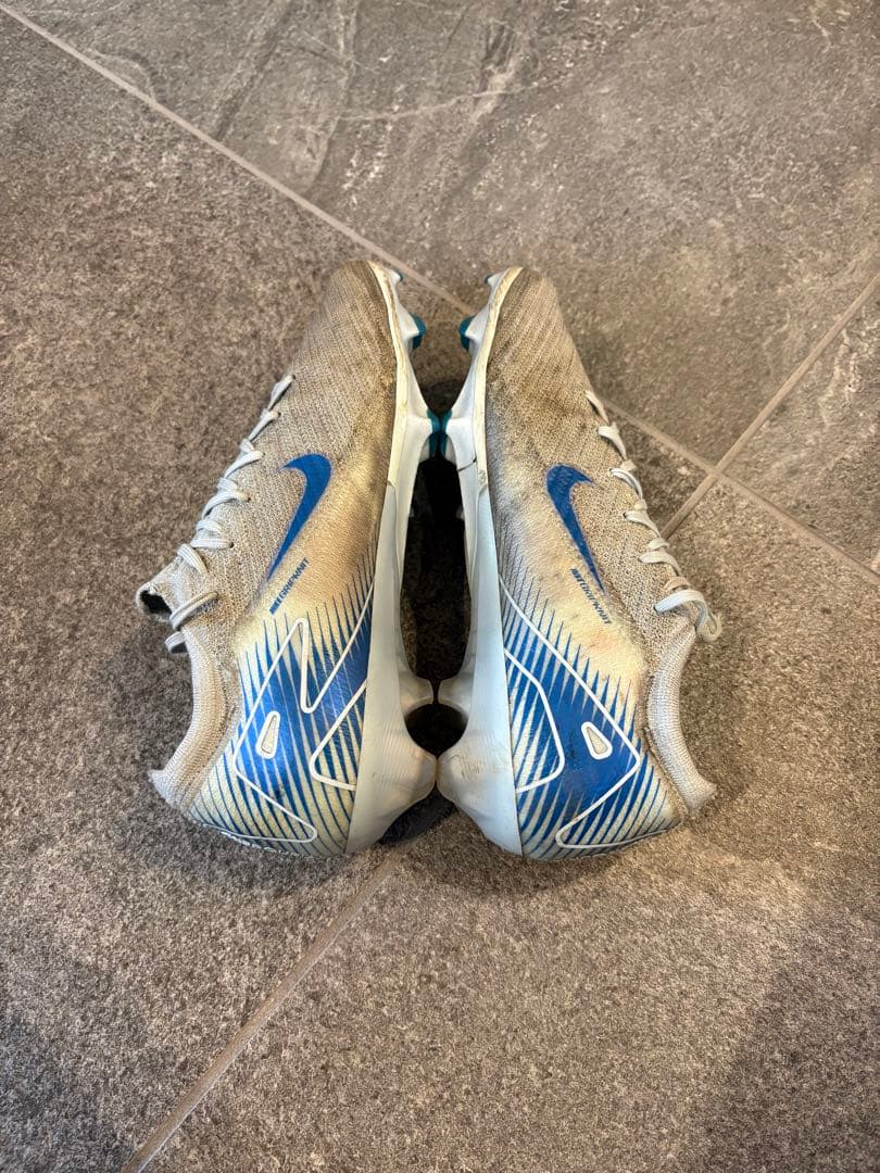 NIKE マーキュリアル ヴェイパー 16 FG
