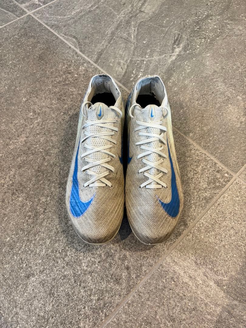 NIKE マーキュリアル ヴェイパー 16 FG