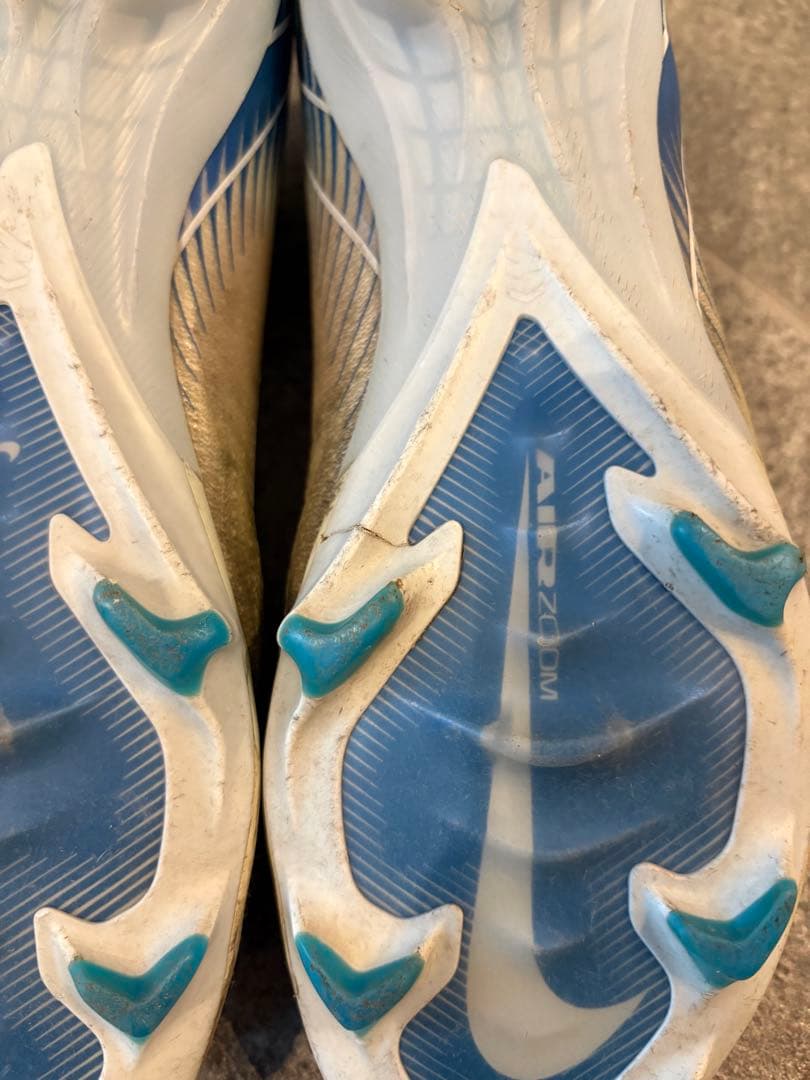NIKE マーキュリアル ヴェイパー 16 FG