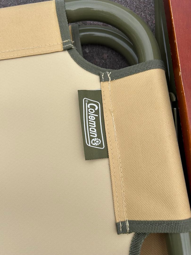 Coleman ベージュ アウトドアチェア　キャンプ用品　ベンチ　折り畳みチェア