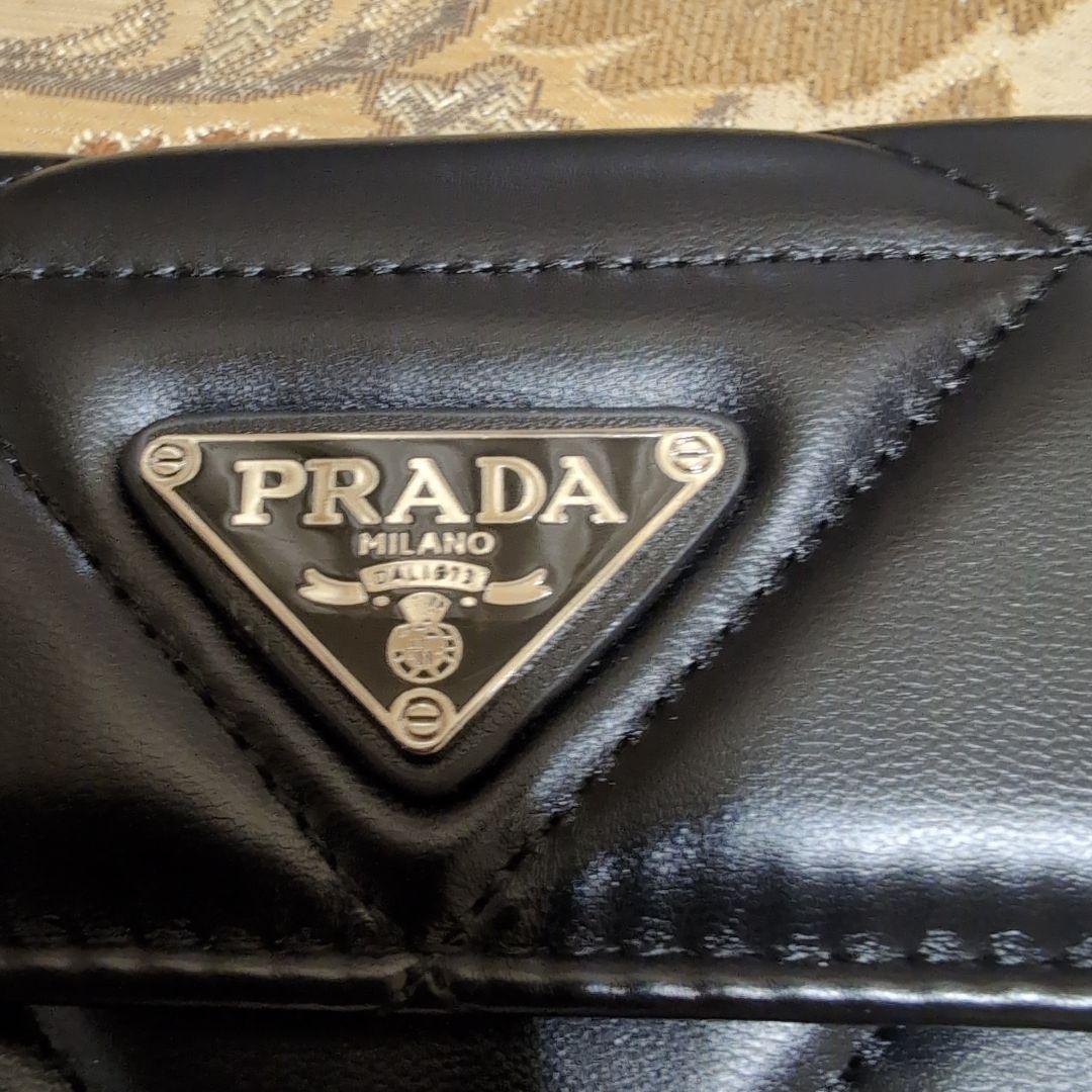 PRADA ノベルティブラック キルティング長財布