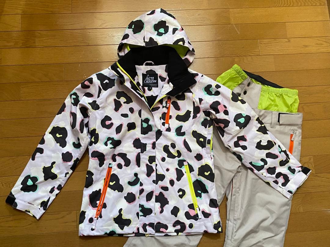 Ri⭐︎さま専用　超美品　ACT VERSION スノボ　スノーボード　ウェア　Ｍ