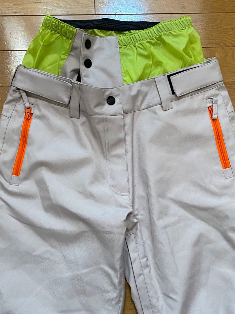 Ri⭐︎さま専用　超美品　ACT VERSION スノボ　スノーボード　ウェア　Ｍ