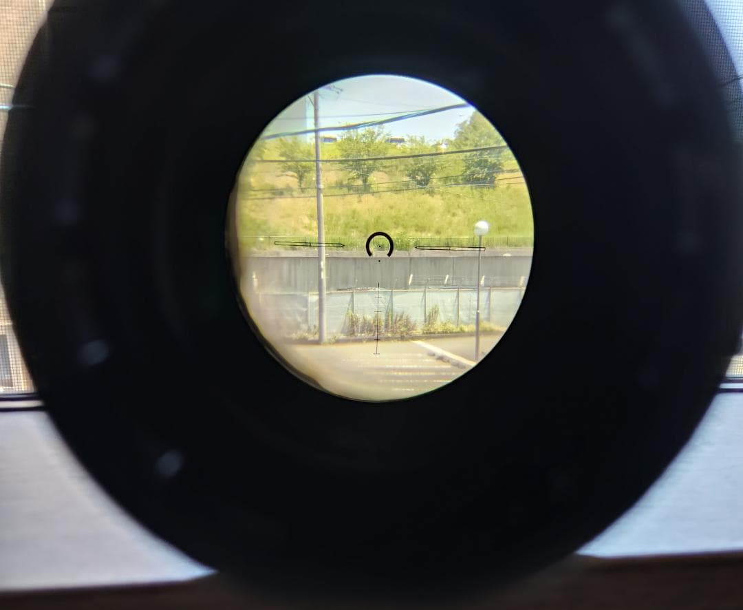 VECTOR OPTICS THANATOR 1-8X24IR ハイマウント付属