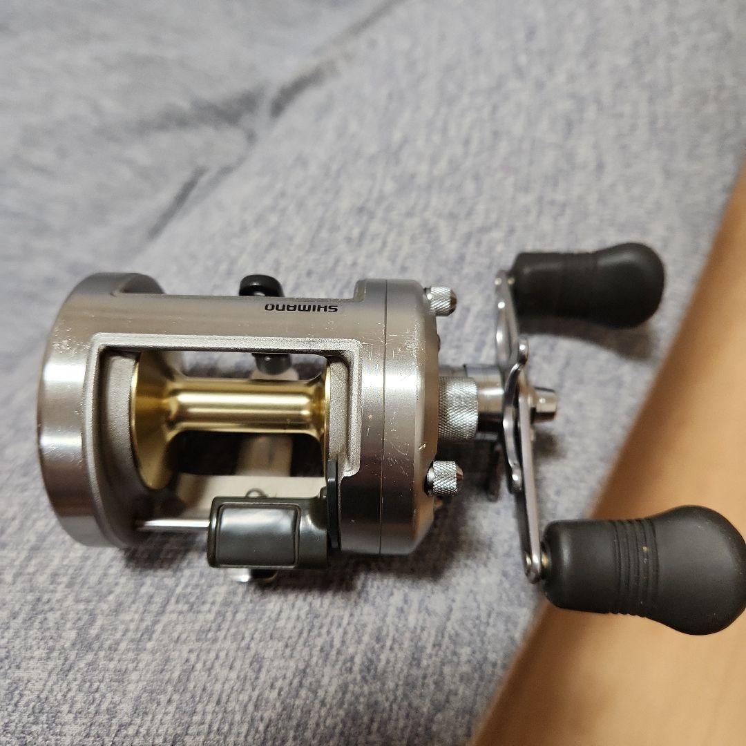 SHIMANO CALCUTTA 400 ベイトリール