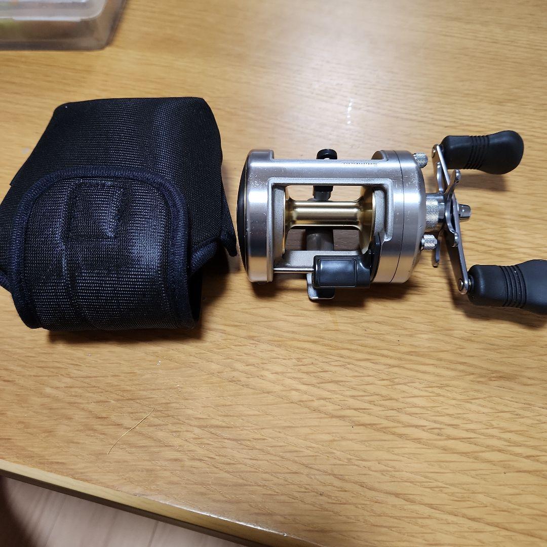 SHIMANO CALCUTTA 400 ベイトリール