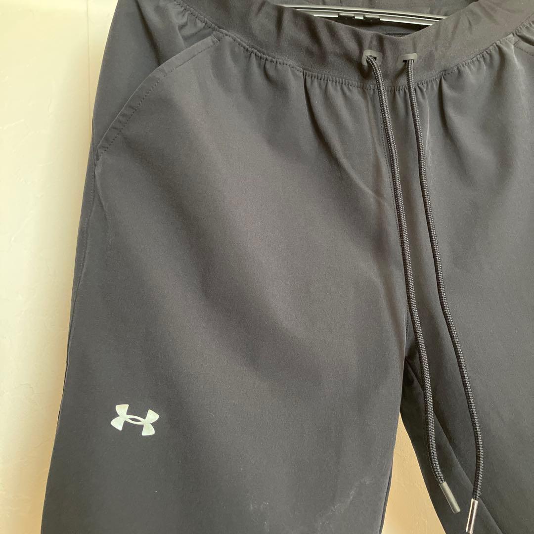 Under Armour HeatGear ブラックパンツ SM