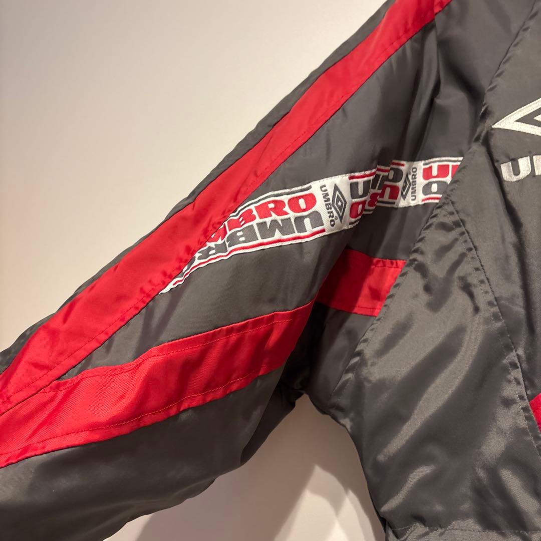 90s UMBRO AJAX ビッグロゴ 中綿ベンチコート グレー×レッド