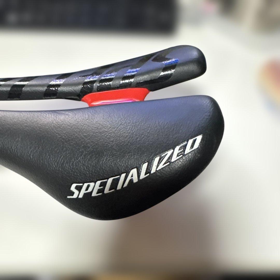 SPECIALIZED ROMIN サドル ブラック/レッド