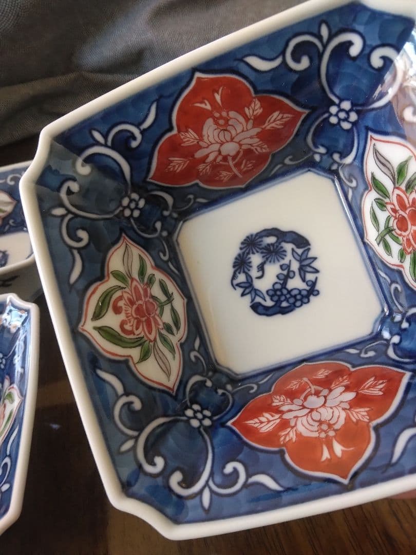 源右衛門窯 染錦 古伊万里風唐草 小 鉢
