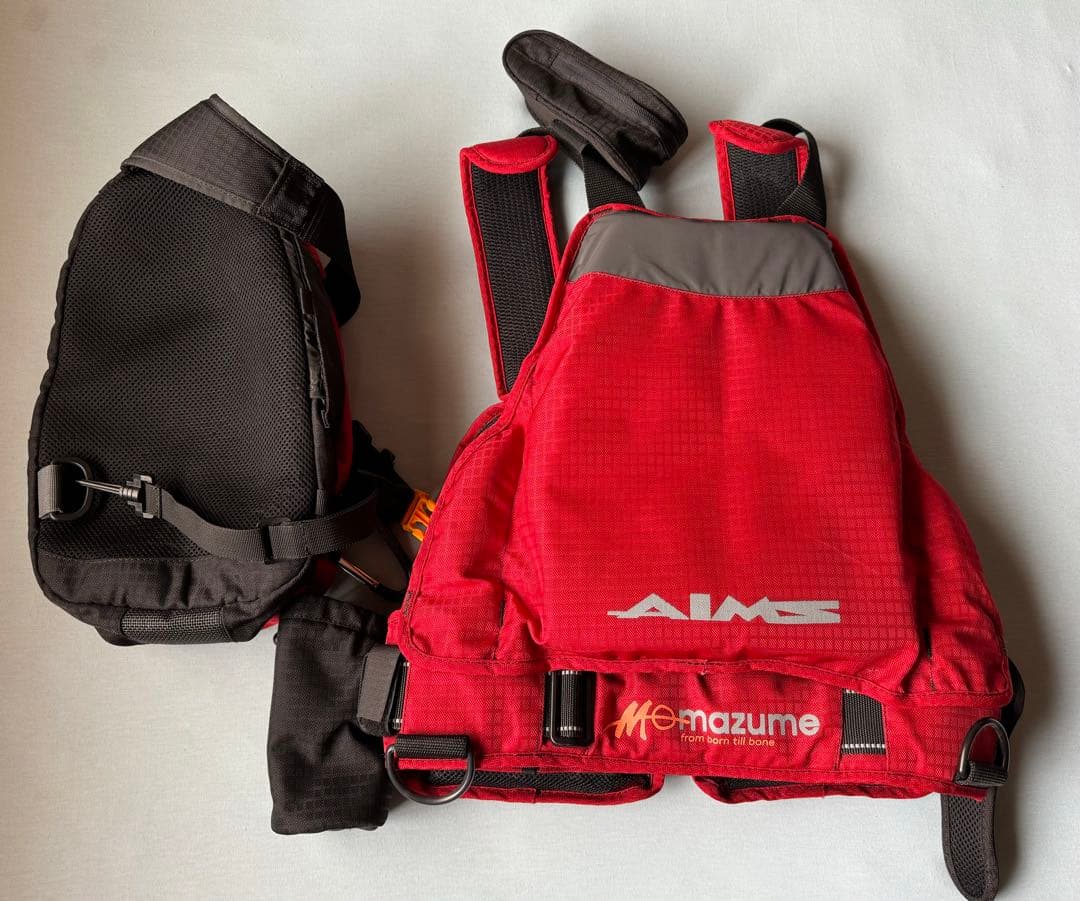 mazume × AIMS ライフジャケット