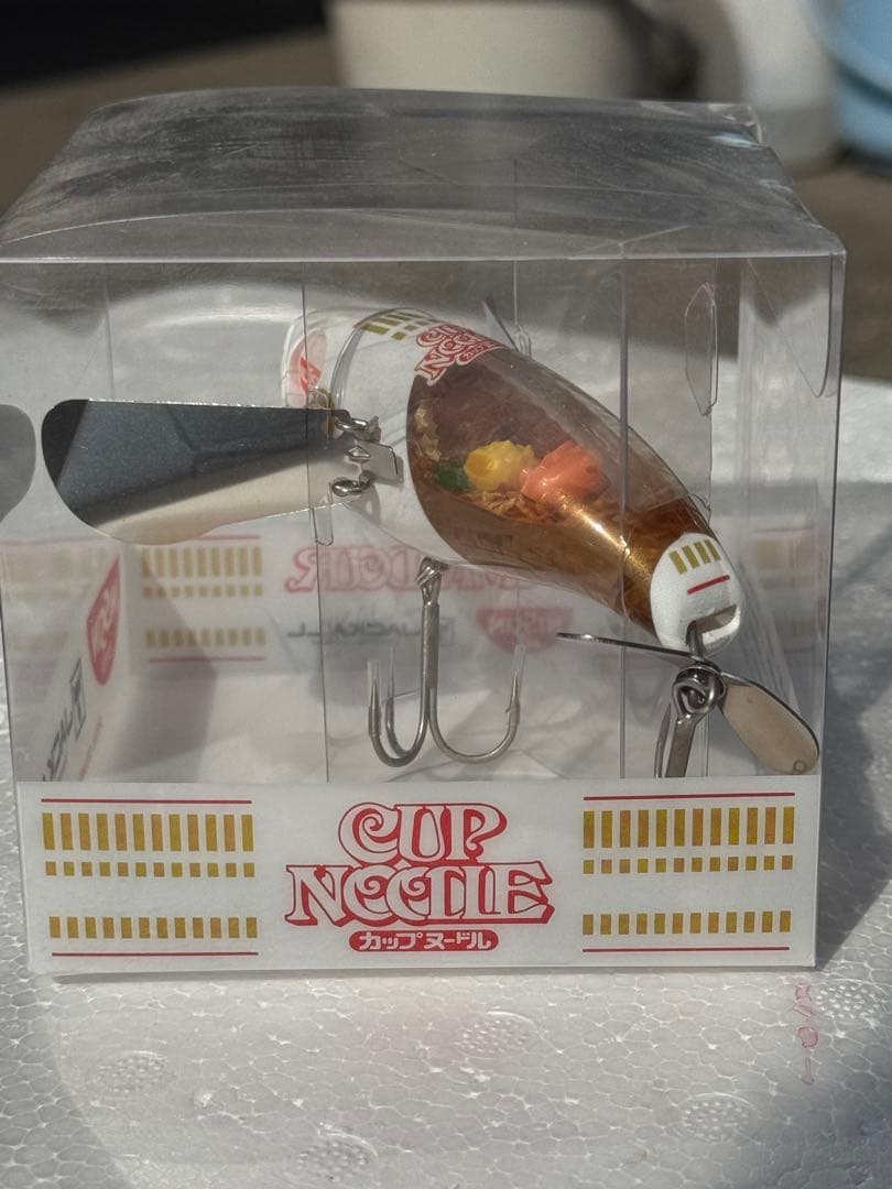 ジャッカル　ポンパドール限定品 カップヌードルカラー