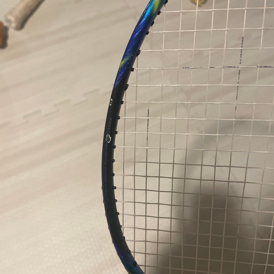 バドミントンラケット YONEX ASTROX 77 2本