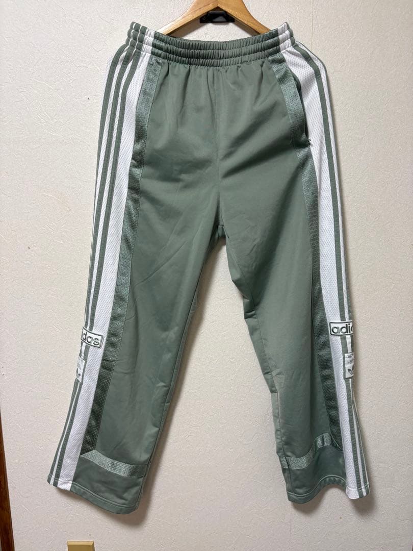 adidas トレーニングパンツ グリーン 3本ライン