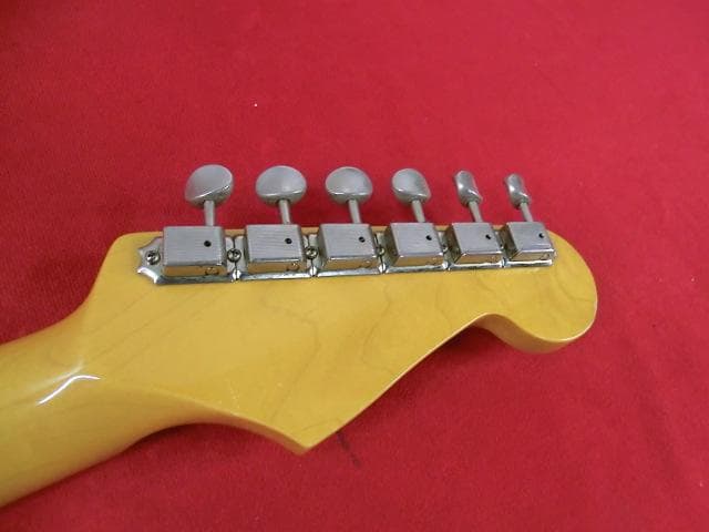 147：Fender Stratocaster　フェンダー　日本製　ジャンク