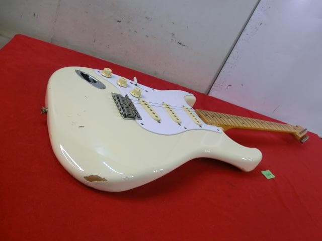 147：Fender Stratocaster　フェンダー　日本製　ジャンク