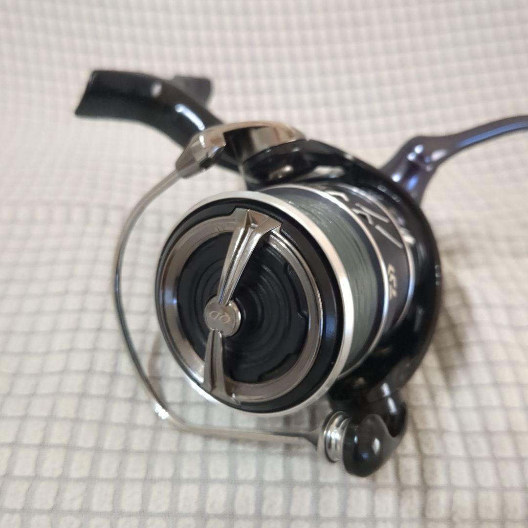 23 TATULA LT2500S-XH-QD スピニングリール〈美品〉