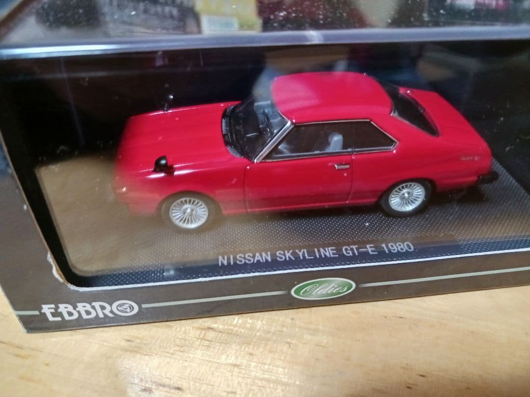 1/43　ニッサン　スカイライン　２台