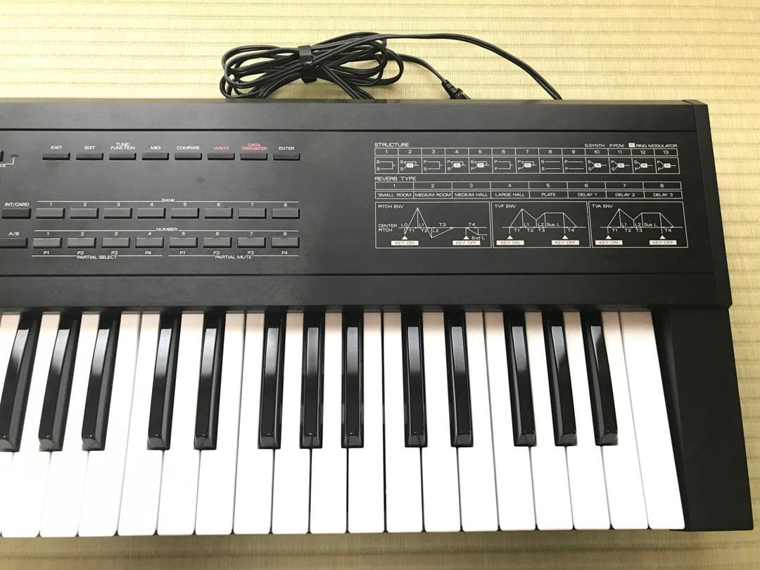 ローランド シンセサイザー D-10