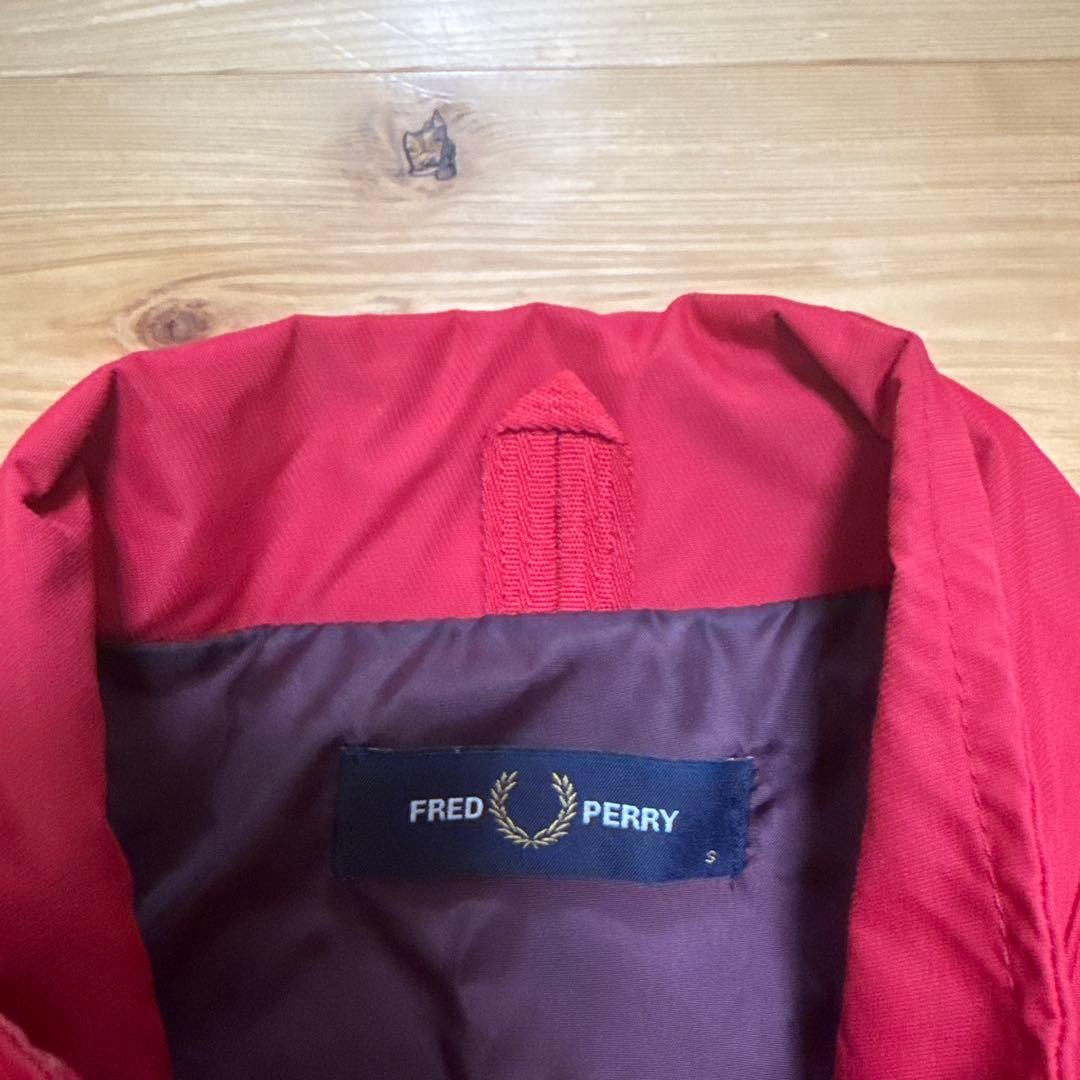 FRED PERRY ハリントンジャケット 赤 S ワンポイント刺繍ロゴ