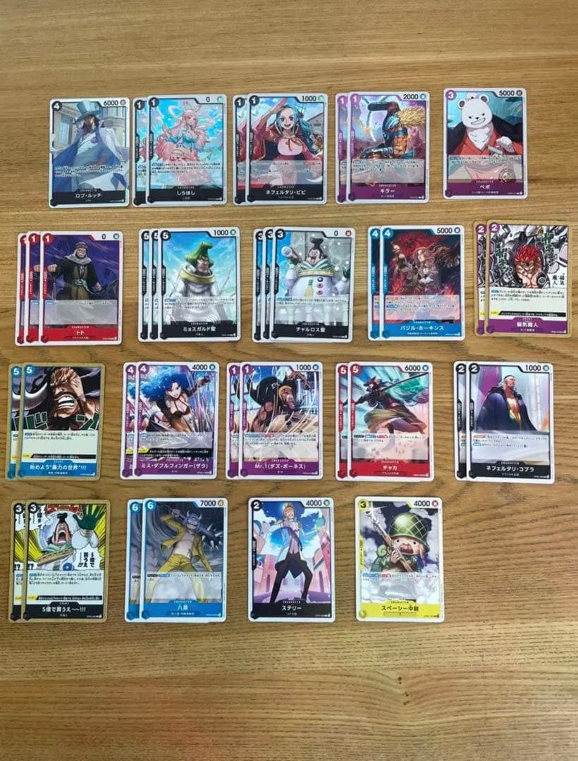 ワンピース　フィギュア，カード，シール等まとめ売り