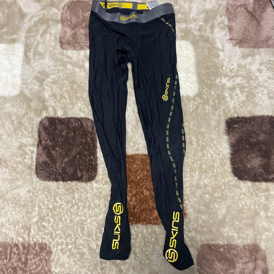 Skins トレーニングウェア 長袖シャツとパンツセット