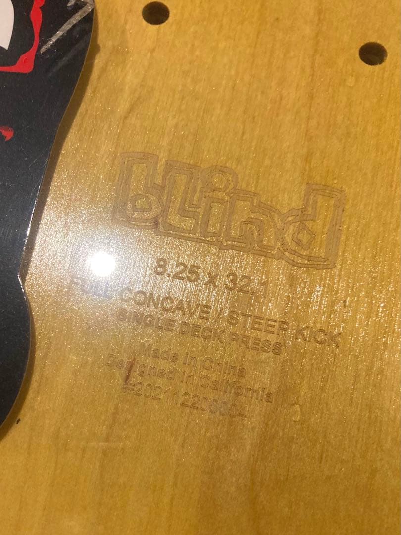【未使用/新品】blind skateboard 8.25 スケボー　デッキ