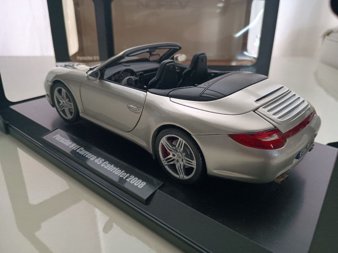 ノレブ NOREV ポルシェ 911 カレラ4S 997-2 2008 1/18