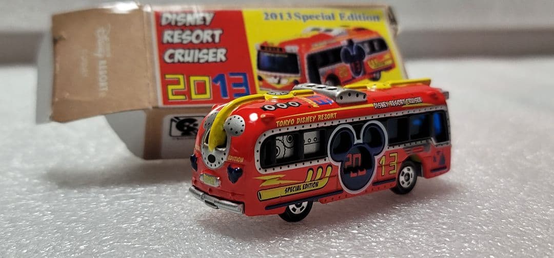 【送料無料】未使用！ 2013 ディズニー クルーザー ミニカー 「 トミカ 」