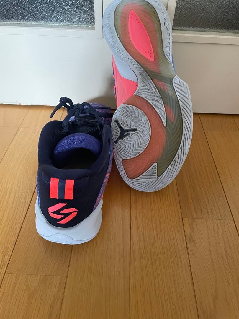 Luka DESIGNED バスケットボールシューズ 26